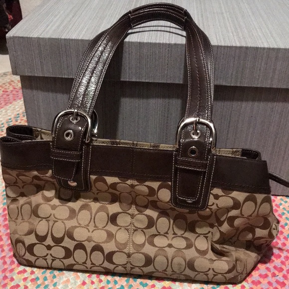 Coach Soho Signature Hobo handbag - Picture 3 of 7